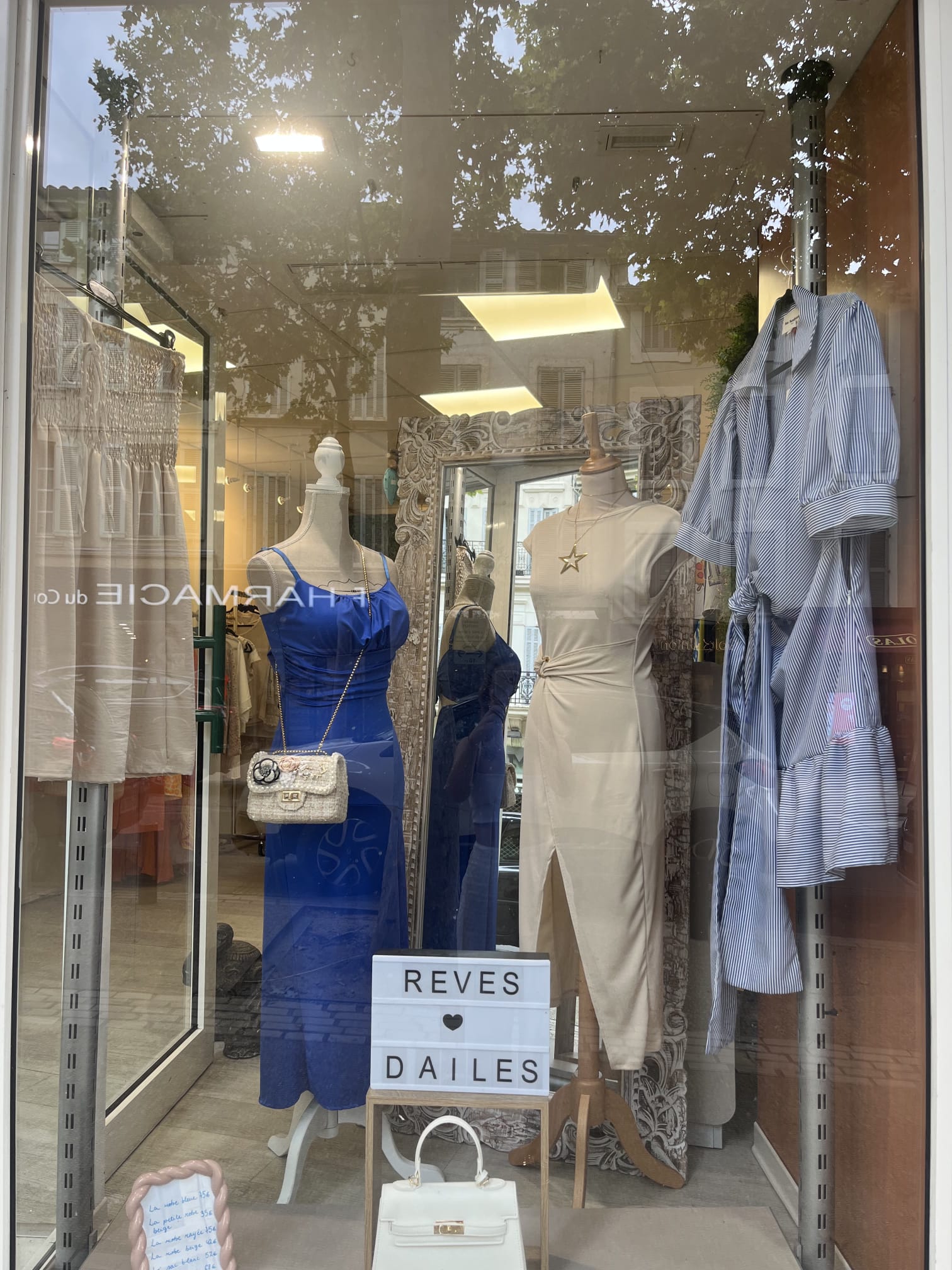 Vitrine - Collection Bleue et Blanche